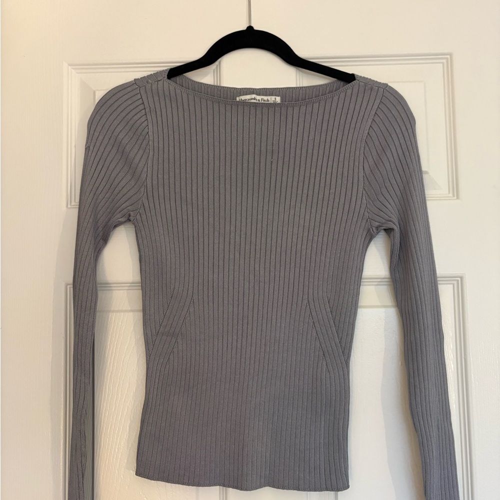 Abercrombie & Fitch Women's Light Gray Ribbed Long Sleeve Top